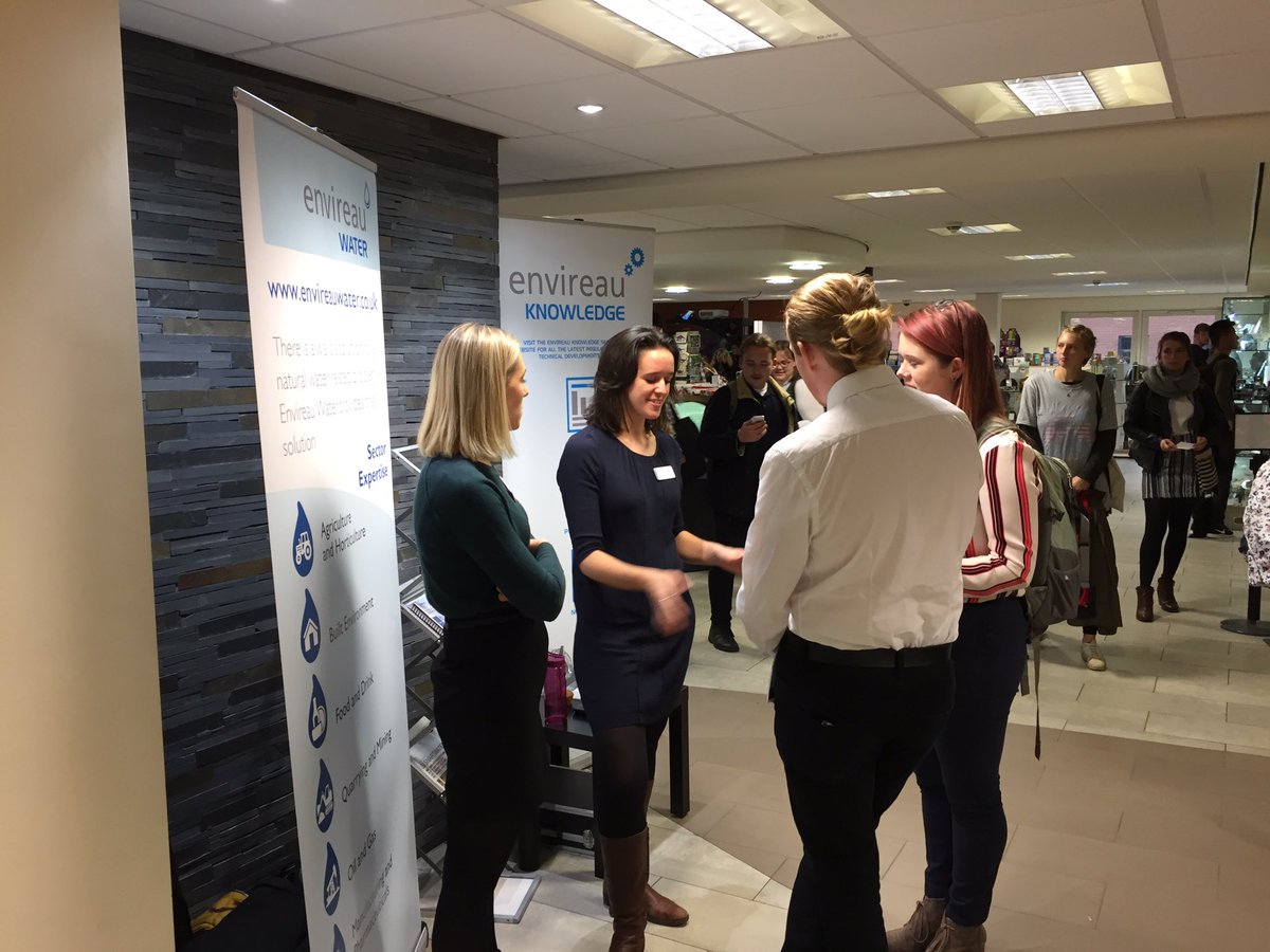 BritGeoSurvey's tweet image. Good end to the day at the @GeolSoc Careers Day at @BritGeoSurvey - our sand pit has been esp busy all day - here are @DerbyUni geo students hard at work !#DerbyGeo