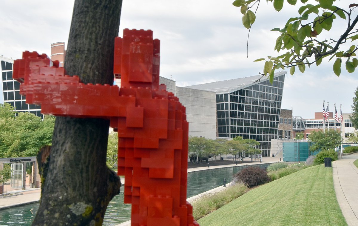 IndianaMuseum's tweet photo. Can you find #Hugman on Levels 1 or 2 during your visit to #IndianaStateMuseum? Look for our red LEGO brick friend, snap a picture and post it to social with #ArtOfTheBrickIndy for a chance to win tickets to Celebration Crossing – opening Nov. 23! We’ll choose a winner Nov. 21. https://t.co/2Avppt7dkb