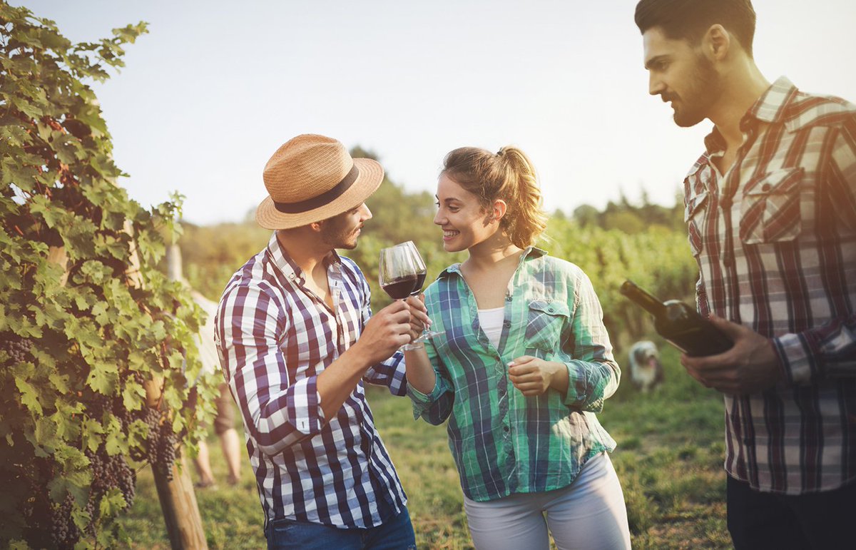 Don't miss your chance to taste winning wines from all over California on November 29 at 7:00 PM! California wine producers offer diversity of not only styles of wine, but the grapes that are planted in the Golden State! Reserve your spot 👉 ow.ly/4nQZ50jxC3F