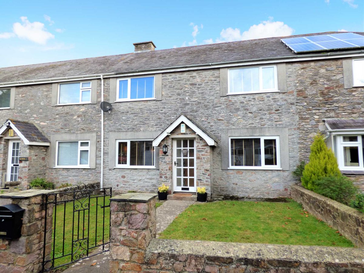 Have you got a #Hot8 date this week?  We have with the <a href="/TQHeraldExpress/">Herald Express</a>! Our gorgeous #ChurstonFerrers #home has been showcased this week in the regional paper. SALE AGREED within less than a week of coming to the market!!!! 
saundersandlingard.co.uk/property-for-s…