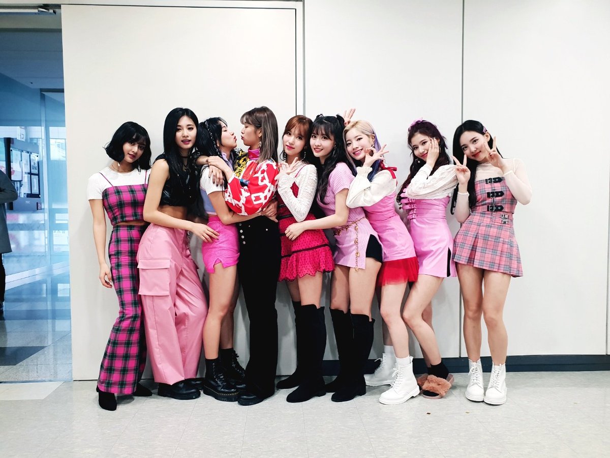 Koreaboo Congratulations To Twice For Winning 1 On Show Champion With Yes Or Yes Twice Is Proof That Hard Work And Talent Will Pay Off We Re So Proud
