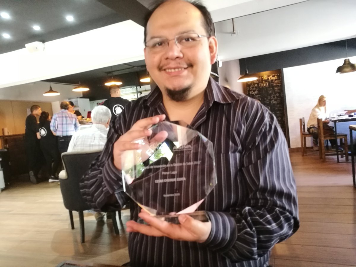 DeeplabTECH's tweet image. DeepLab TECH primer premio de innovación tecnológica en salud ASIVA 2018 @somosasiva @arkantos2040 @inf_unab_vm @rominabot