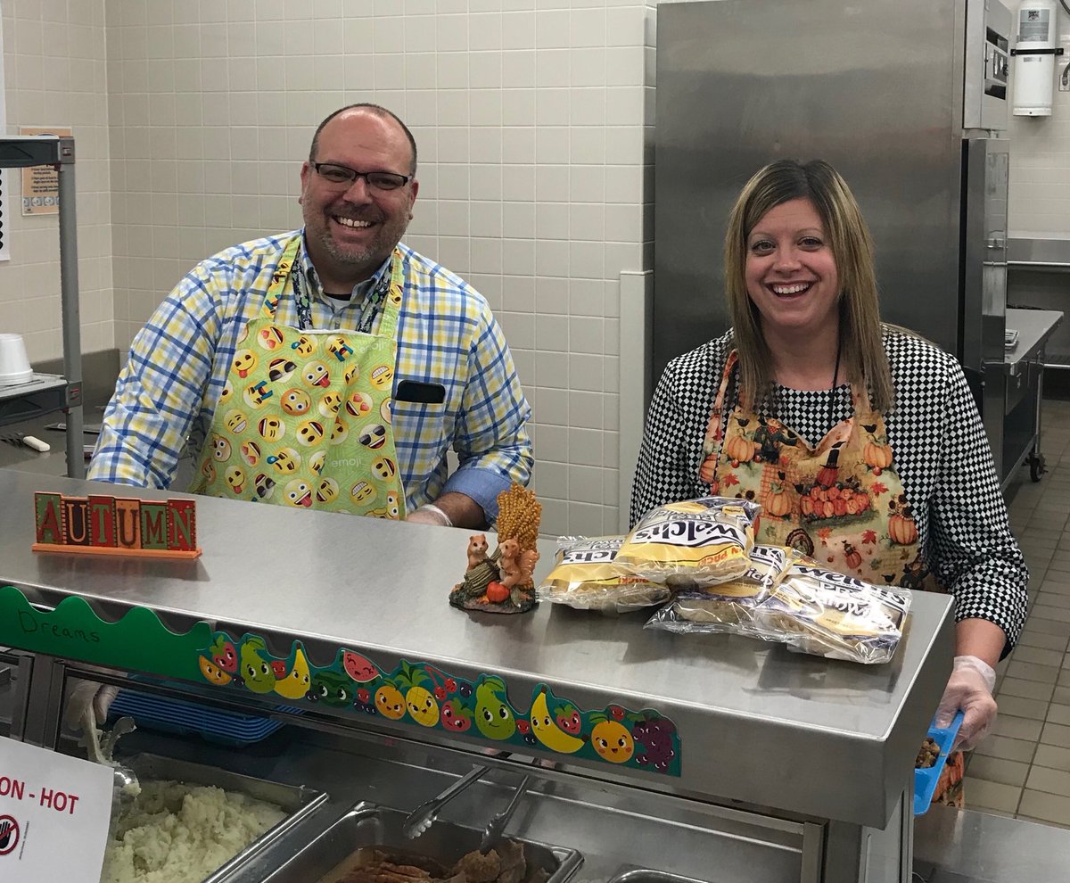 Kudos to all our staff serving our special holiday meal across the district today!  ⁦<a href="/MSXLions/">Middlesex Elementary</a>⁩ Mrs. Eldridge &amp; Mr. Zell