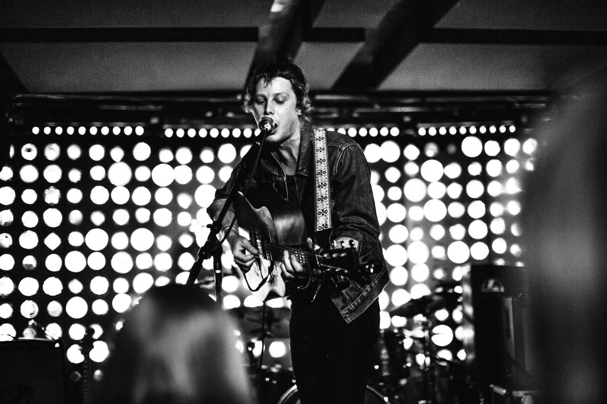 New York! I’m coming back for you on January 25th at <a href="/brooklynsteel/">Brooklyn Steel</a> supporting @MalkmusAndJicks! See you in the new year 🌹

Tickets: axs.com/events/358970/…