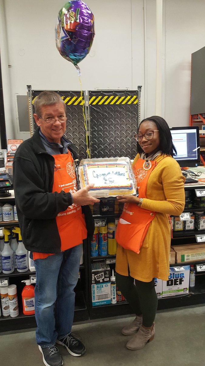 bethwood88's tweet photo. Million Dollar PASA!! Thank You, Joe for driving PRO!! #FindKnowGro @OxfordHomeDepot https://t.co/YYcPWZ2ozp