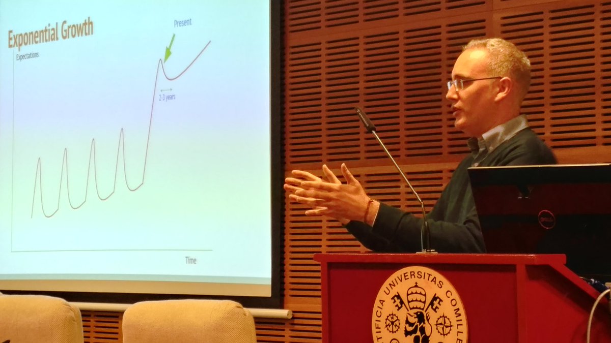UCOMILLAS's tweet image. Chelu Martín @ChezluiCJar habla en Comillas sobre #RealidadVirtual y #ExponentialTechnologies. @ComillasCult #ExponentialTransformation