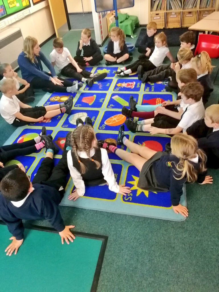 GrangeMrsMcG's tweet photo. We wore #oddsocks today to raise awareness for #AntiBullyingWeek! We also wrote a recipe for 'How To Make A Good Friend'. @MrsDunne1 @GrangePriHead #GrangePSCHE https://t.co/Ha1fJC38UV