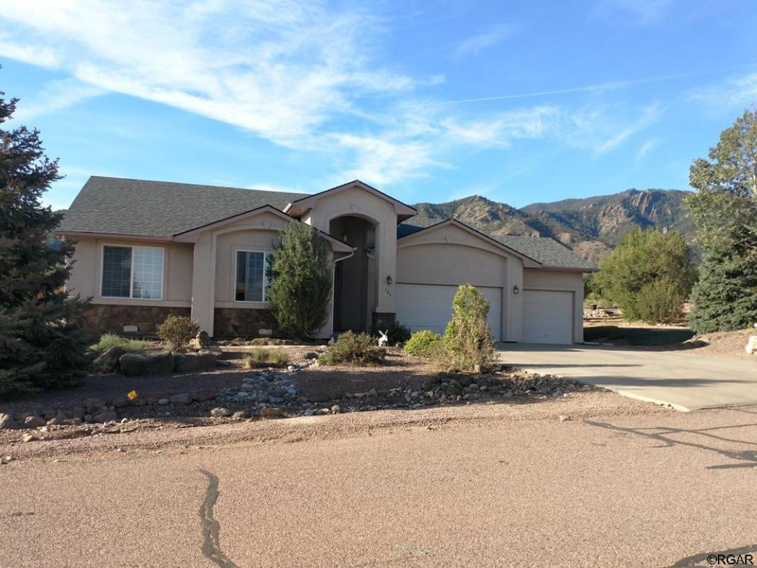 REMAXRoyalGorge's tweet photo. Give your life a fresh boost with a home upgrade. Is this the one?  #homesforsale  https://t.co/wB1UPf0GRT https://t.co/tTISyczuIN