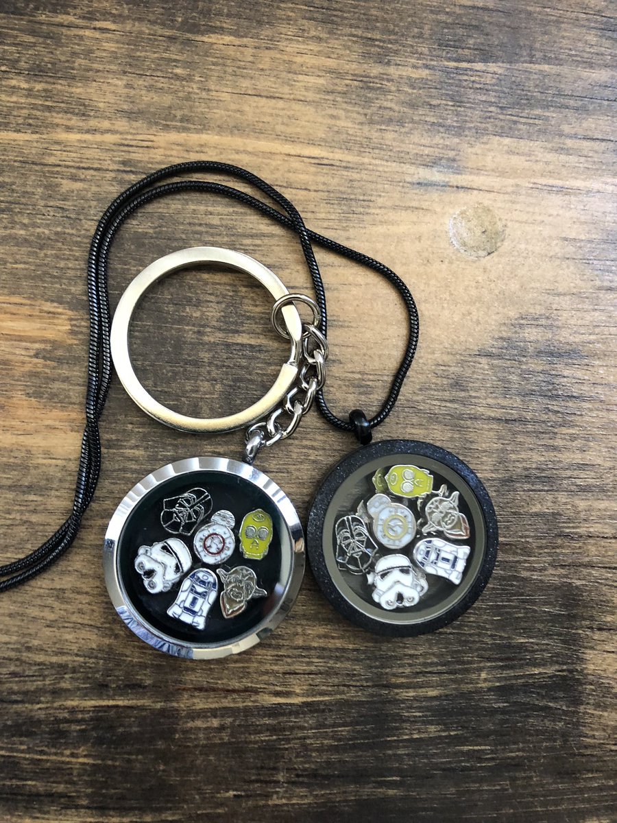TaraSandsVO's tweet photo. Keeping the sale going on at https://t.co/G72DJ7VHxD
Something for everyone- #dnd #pokemon #criticalrole #tmnt #frozen #starwars #tigger #superheroes #etsy #treatyourself #geekgifts #stanlee #WinnieThePooh #princess #unicorns https://t.co/3gNnGQU6an