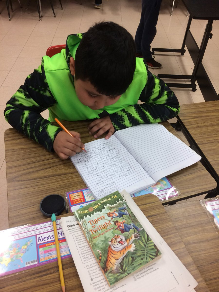 CoachPringle's tweet photo. Hey @MissSkala, we’re hard at work on our pen pal letters. Peer editing and final drafts all underway in 411! Should be sending them out by the end of the week! #snailmail #penpals #310a https://t.co/iRdgOzNg26
