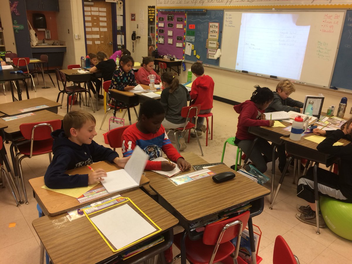 CoachPringle's tweet photo. Hey @MissSkala, we’re hard at work on our pen pal letters. Peer editing and final drafts all underway in 411! Should be sending them out by the end of the week! #snailmail #penpals #310a https://t.co/iRdgOzNg26