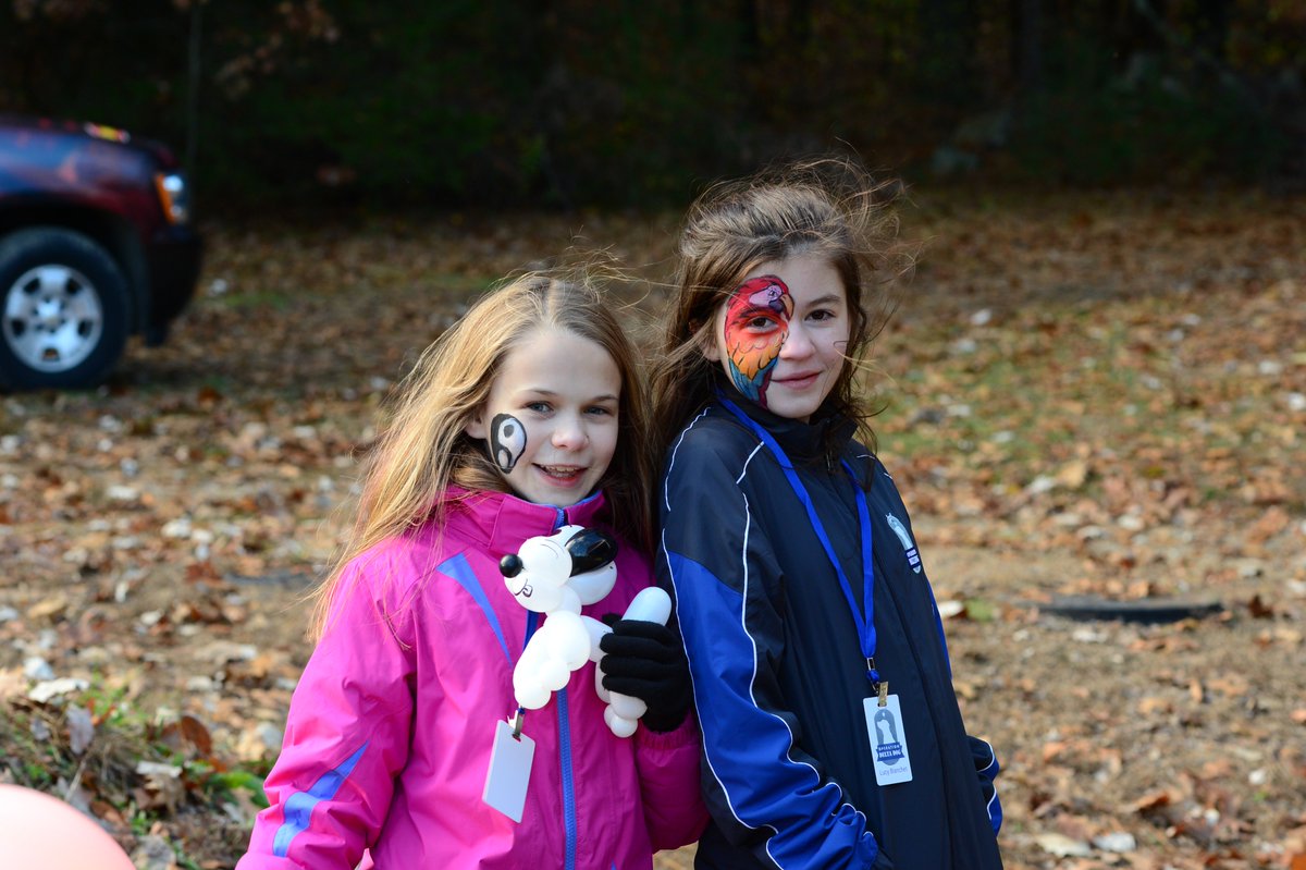 You're never too young to support our #veterans! Plenty of kids joined the fun at the Walk & Wag for Veterans this #VeteransDay weekend to benefit Operation Delta Dog, a New England organization that trains service dogs for disabled veterans. @OpDeltaDog @IAcharterschool