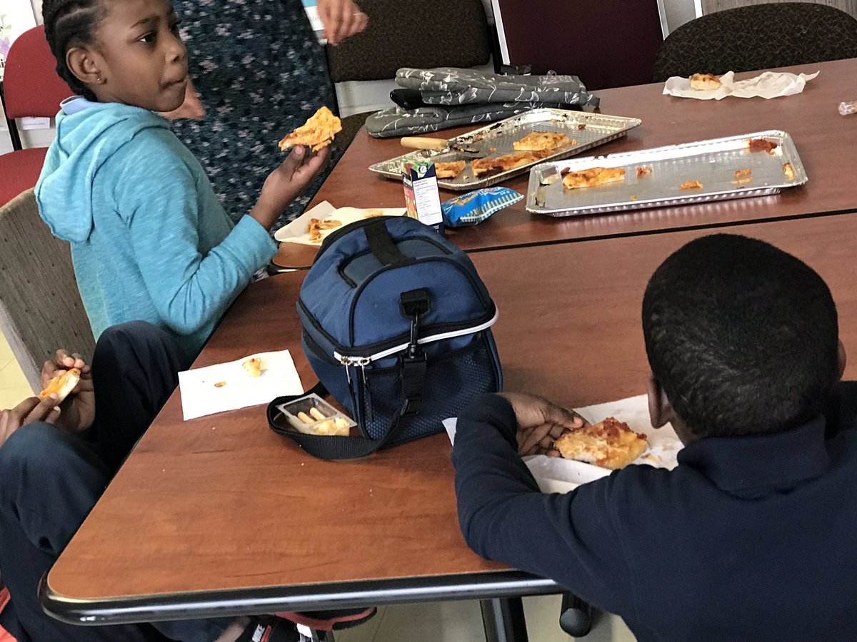 yorkwoodsps's tweet image. “This is the best day ever!”  “I loved this!”  Grade 1 Student comments about this great real life reason to write. #betterthanaworksheet @lstrangway @LC2_TDSB