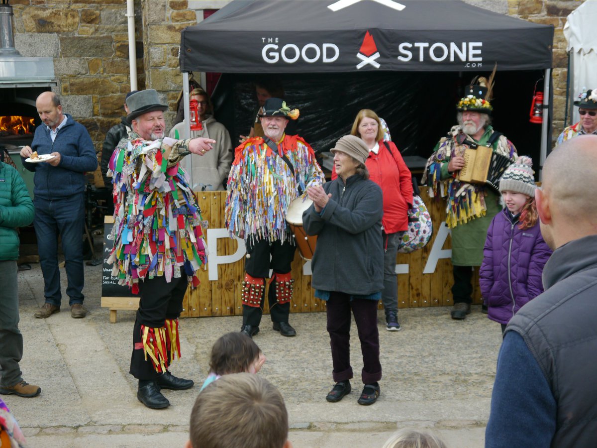 Loving this photo taken at The Elms. Was it you that our Bagman was pointing at? Was he telling YOU to come along tonight to Trinity Youth Centre at 8.30pm to have a go at Morris?. Even if it wasn't you, why not join us? You'll be very very welcome!