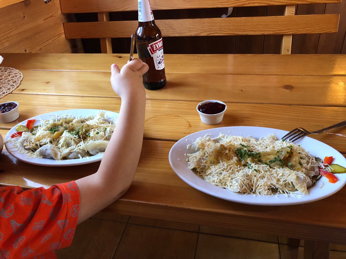 SadykPasza's tweet photo. Gdyby się ktoś zastanawiał gdzie iść w góry, a nie jest wprawiony to szczerze polecam schronisko #Cyrla nad #Rytro ps pierogi z jagnięcina robią robotę 👍 #góry #BeskidSądecki https://t.co/LuVgH8j6pK