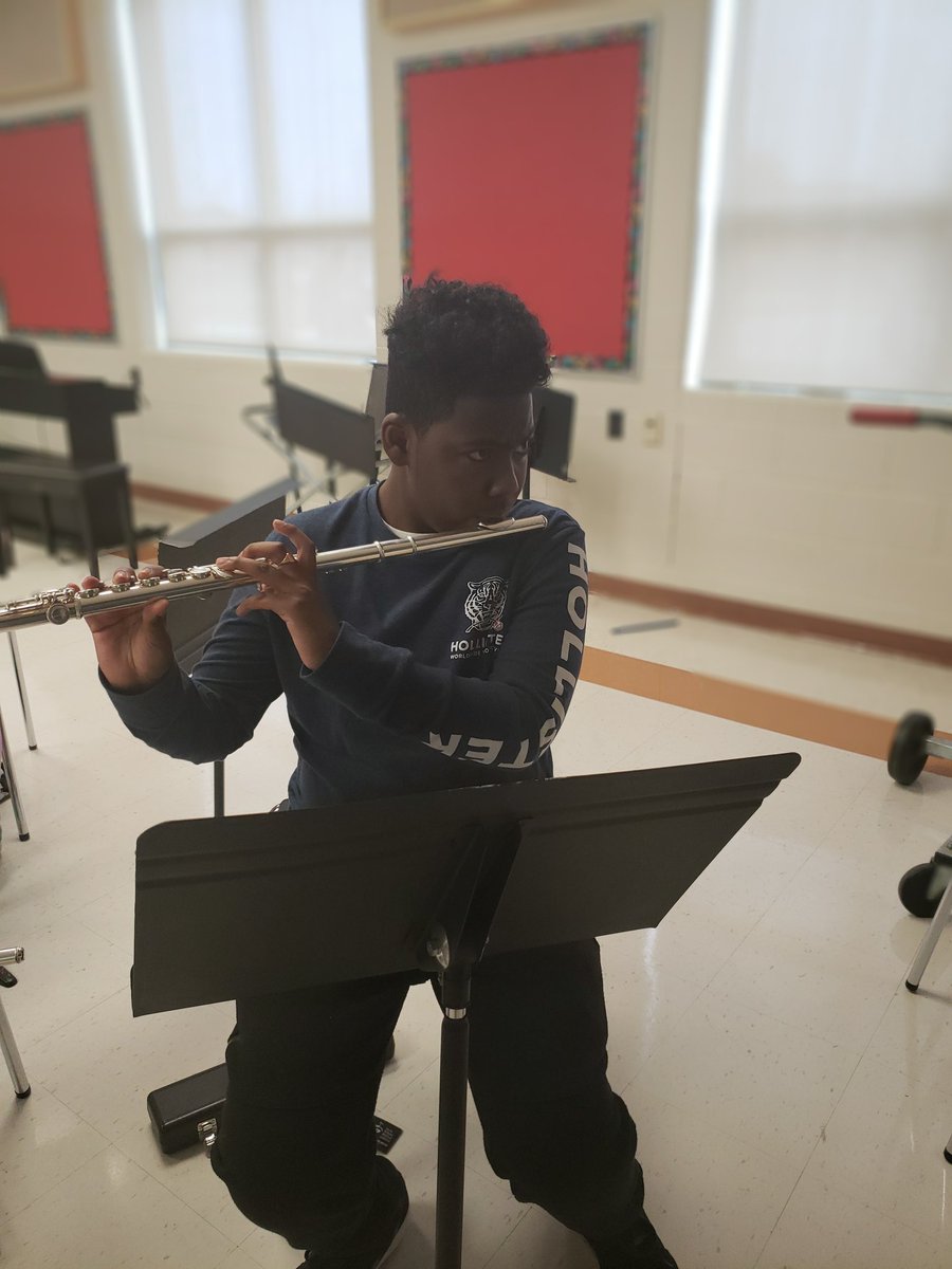 My student cried the first day he held the flute because he couldn't produce a note correctly. Now he holds the flute with the utmost confidence because he refused to give up! 
.
.
#peelfam #confidence #nevergiveup #music #MusicMonday #MondayMorning #MondayMotivaton