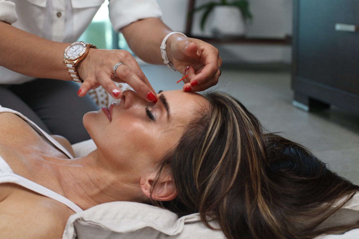 gjcplastico's tweet photo. Consejo post-operatorio: Si tu cirujano plástico te ordenó el uso de fajas o masajes, sigue las instrucciones, esto es para que obtengas mejores resultados y tu recuperación sea satisfactoria. #SaluTips
¡Excelente inicio de semana! https://t.co/kdIl8aJQWw