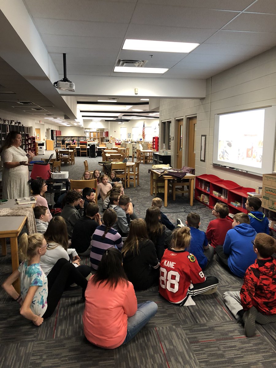 msmanojlovic's tweet photo. Honored to have a parent volunteer to present her world travels that connect to our cultural studies  #sd113a https://t.co/kEipjrHK9X