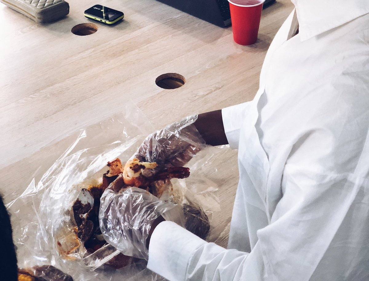 chasseurfoueats's tweet photo. Have you heard of The Shark Express Abuja? We’re reviewing their seafood boil right now on the Instagram page! Follow to be the first to know! https://t.co/jrOjibcwdA