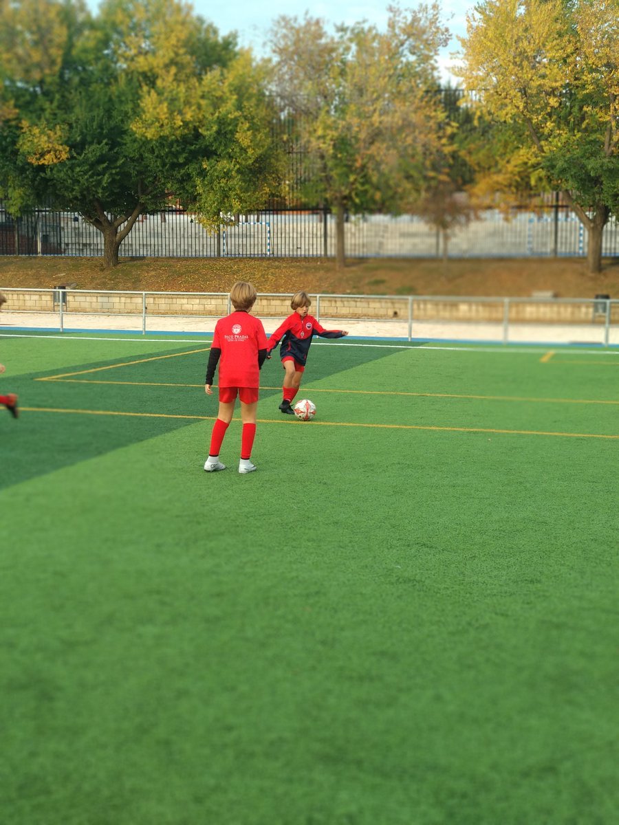 Comenzamos la semana con las pilas cargadas y la ilusión a tope! ⚽♥️💪