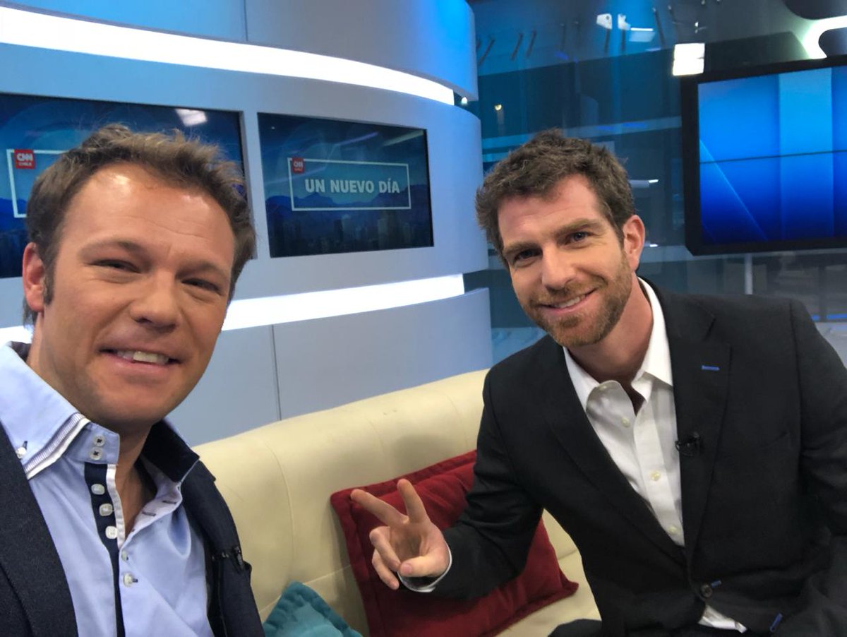 Tink_Referral's tweet photo. Esta mañana #TINK estuvo en @CNNChile hablando de nuestro SaaS de automatización de ventas con referidos. Gracias @TomsAwaki por la entrevista! https://t.co/hKIm10PAeU