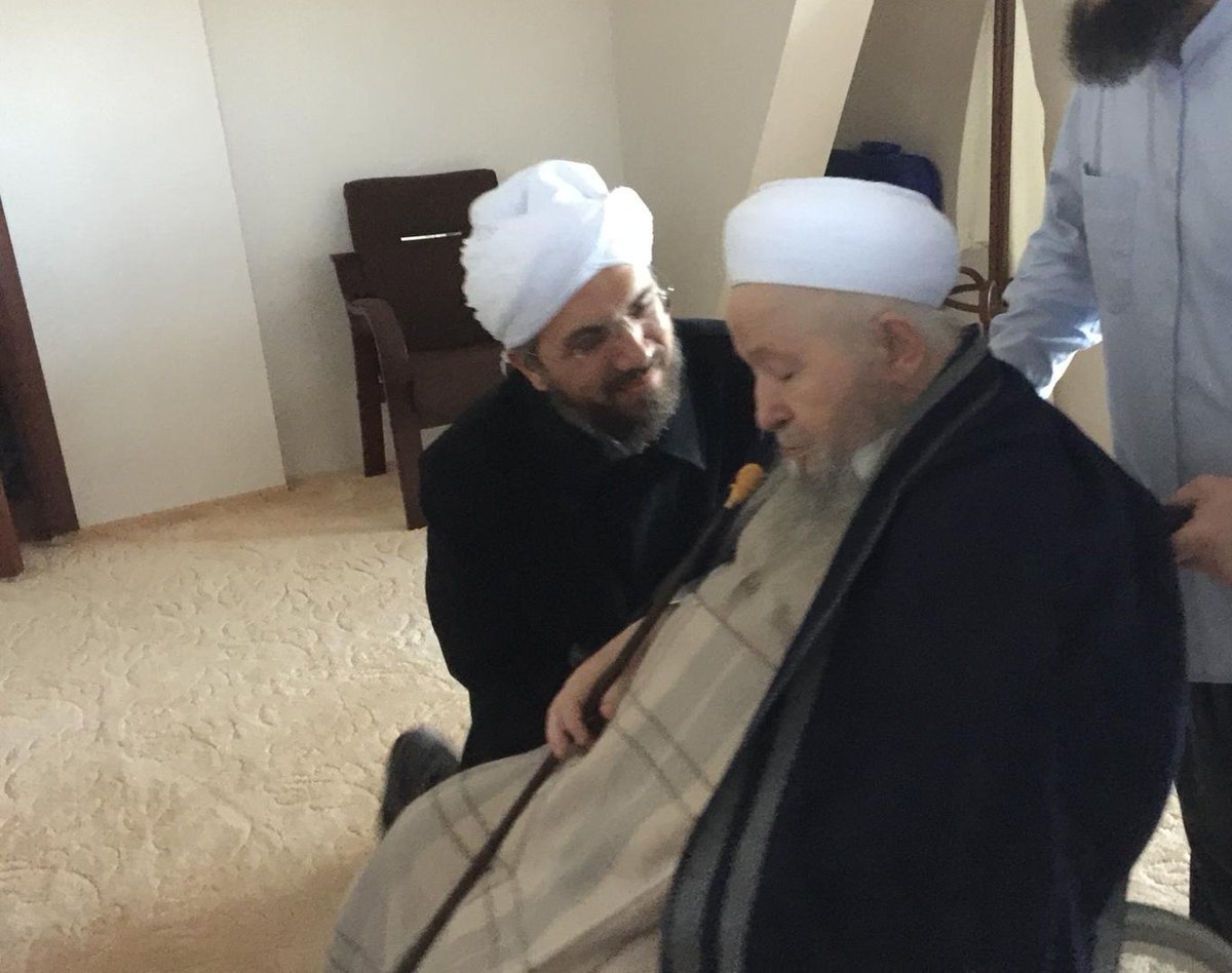 Muhterem Mahmut Efendi Hazretlerini ziyaretle şerefyâb olduk.

Kaç bin terapi bir Veli'nin meclisinde bir dakikalık huzur eder?