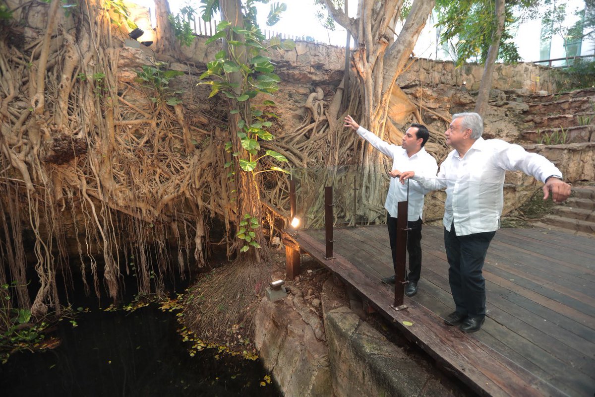 MauVila's tweet photo. Iniciamos este lunes recibiendo al Presidente electo @lopezobrador_ , siempre es un gusto tenerlo en #Yucatán ¡Bienvenido! https://t.co/t8a8EhuYua