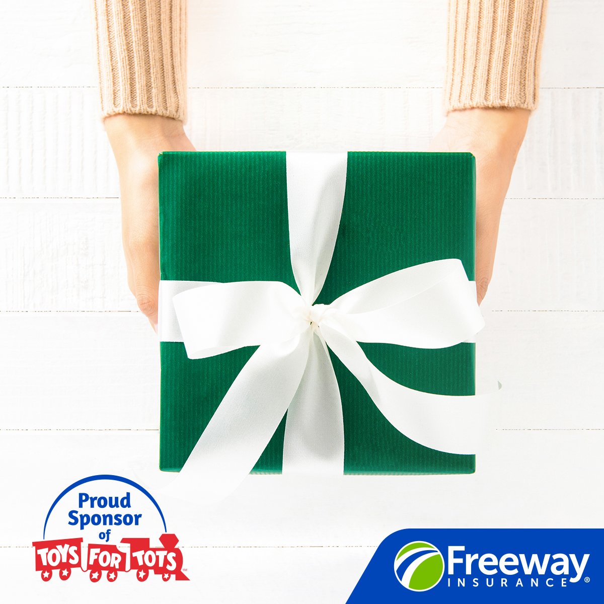 Freeway_Ins's tweet image. All aboard the Toys for Tots train! This wonderful organization has helped nearly 250 million children experience the joy of the season since 1947. #FreewayInsurance invites you to #donate a toy or make a contribution today.