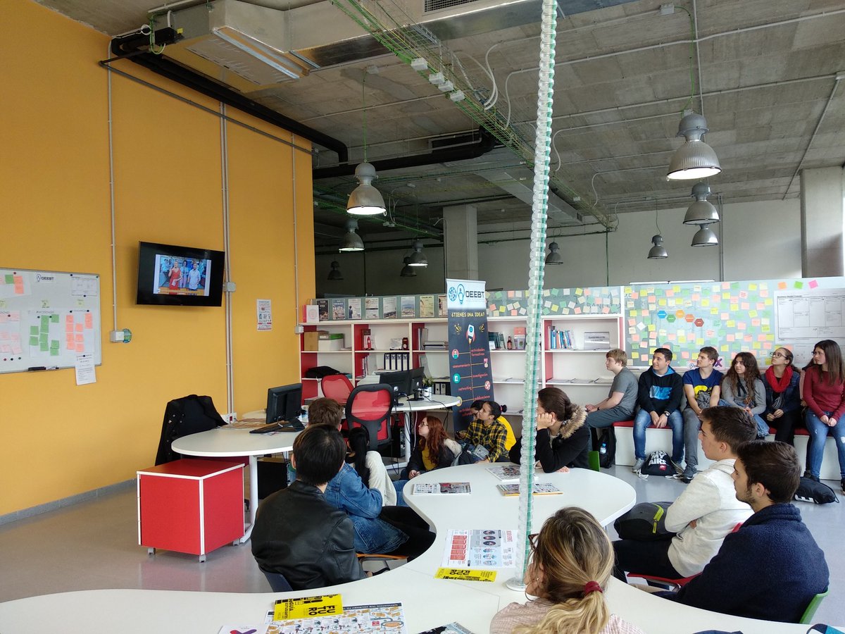 talentUPCT's tweet photo. 👩🎓👨🎓 Nos han visitado los estudiantes de Bachillerato de Investigación e Industrial del @IESSanIsidoroCT. Ya saben que es la #OEEBT, #SolversUPCT, @ExplorerByX y la @RCatedrasUPCT ¡Os esperamos ver pronto por aquí! 😉 https://t.co/RR0e7cDBL3