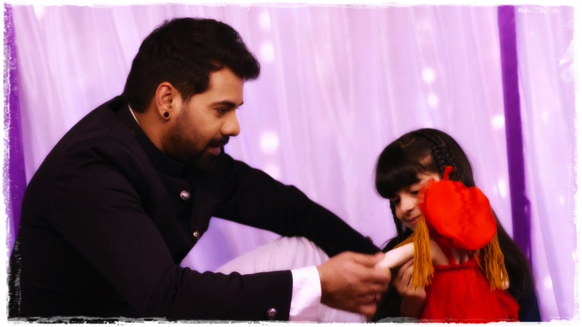 Andrasabe's tweet photo. #AbhiRa 💞 #kkb1229 #KumkumBhagya #ShaKee https://t.co/MRd2Du7JW1