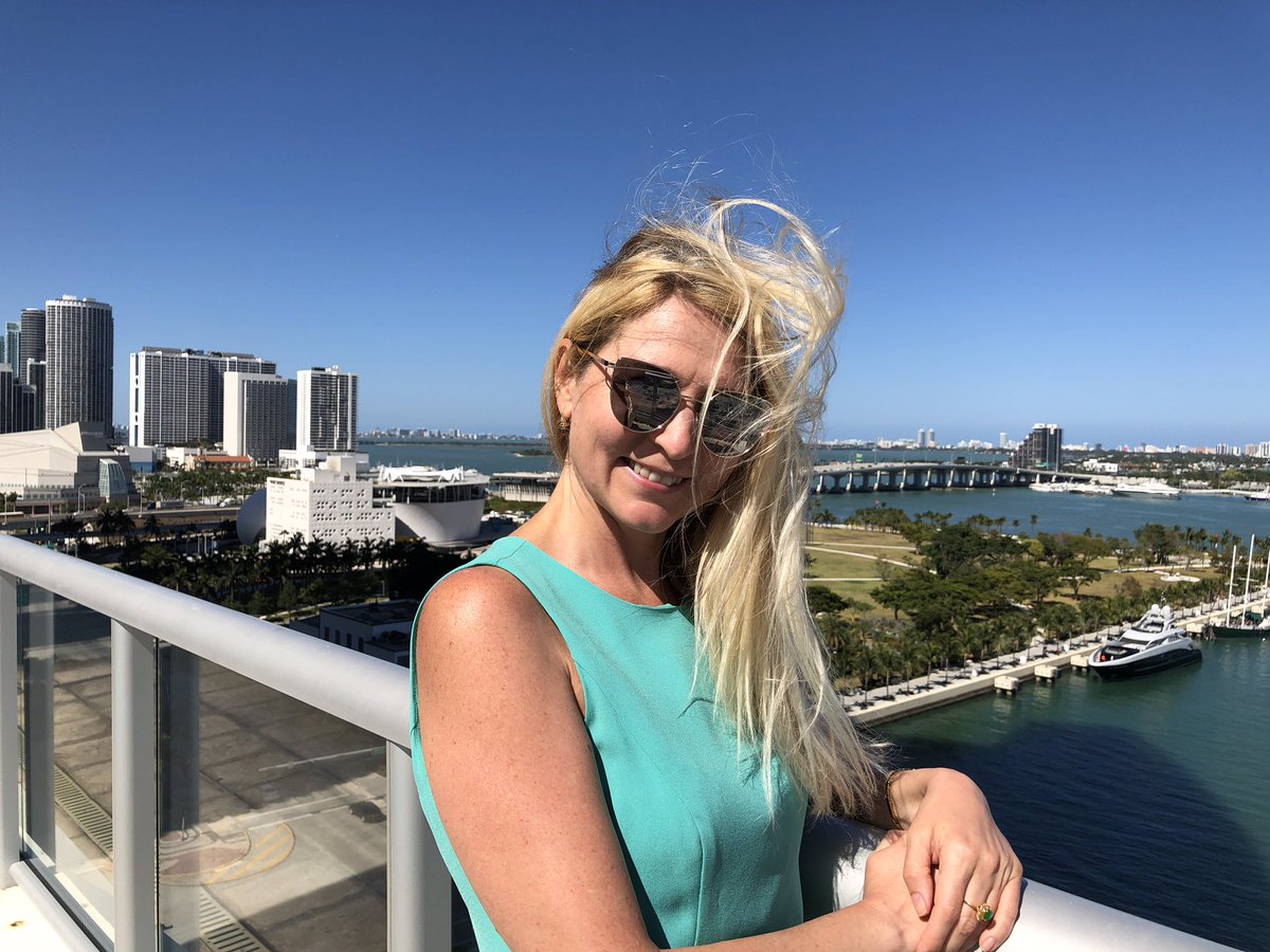 IrealtorinMiami's tweet photo. Paramount Miami will range in square feet from 1,294 to 4,087, under air conditioning, and offer a variety of floor plans including 1 bed + den / 2 bath, 2 bed + den
 #miamicondos #miamiworldcenter #paramountworldcenter  #love #instagood #me #tbt #photooftheday #instamood #insta https://t.co/dIpbCH36mJ