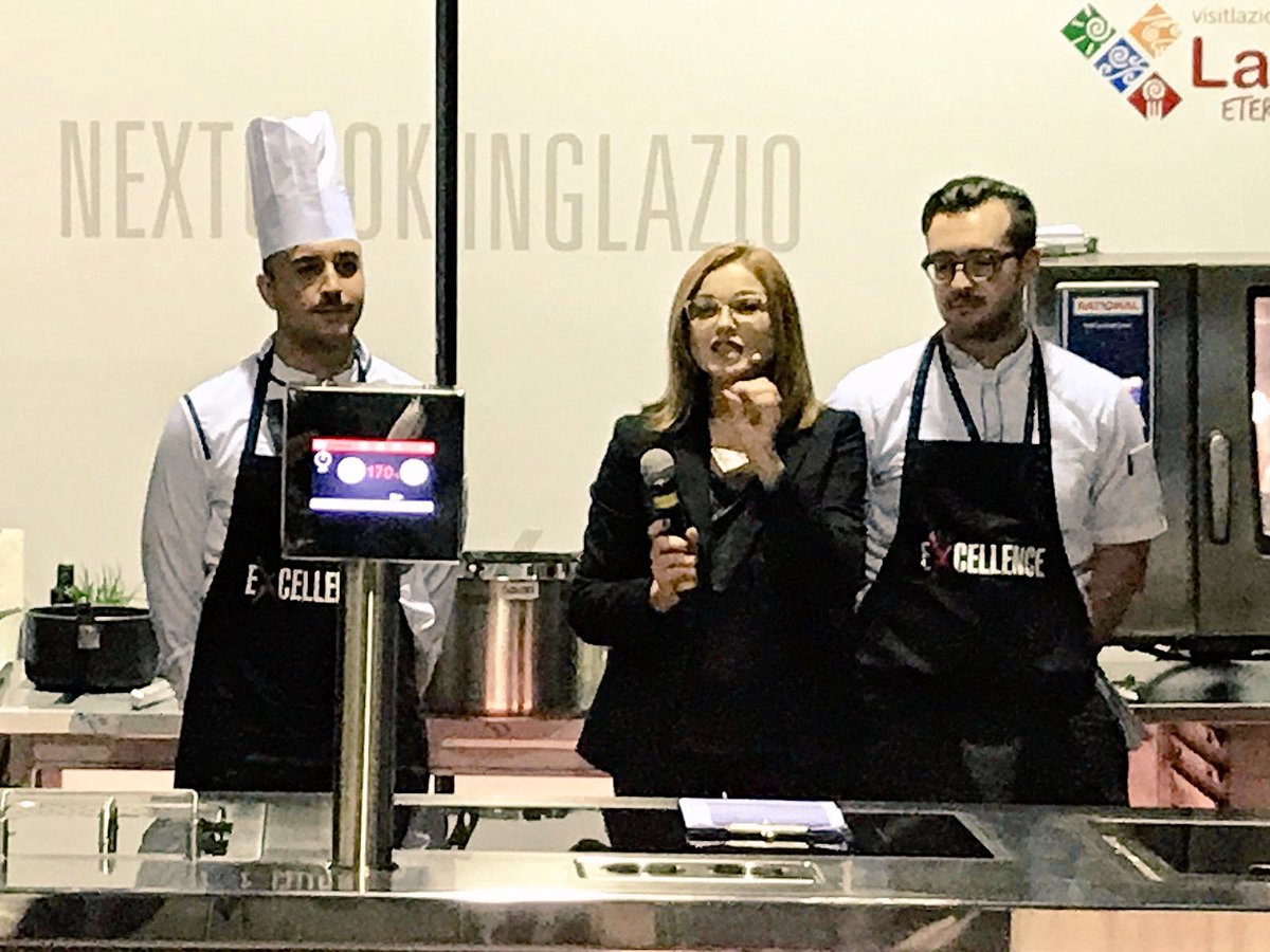 ele_cozzella's tweet photo. Si chiama Riccardo Romolo, ha 24 anni, lavora con @royscs da @metamorfosiroma. A lui il primo premio del contest per cuochi under 30 intitolato ad Alessandro Narducci. La sua #carbonara ha convinto la giuria a Excellence Roma 2018 https://t.co/dN4GSnS3ya