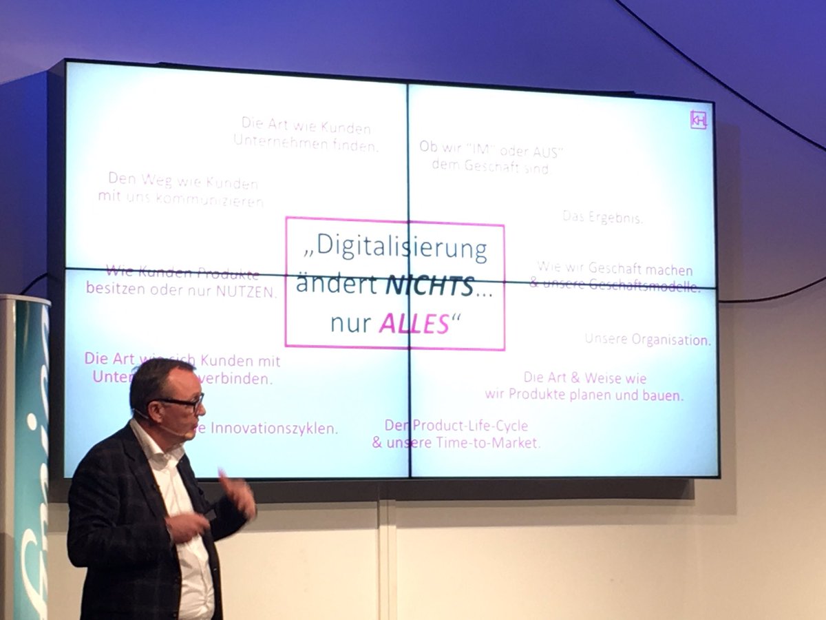 telefonica_de's tweet image. “Digitalisierung ändert nichts, sondern alles”, sagt @karlheinzland im @base_campberlin #DataNight