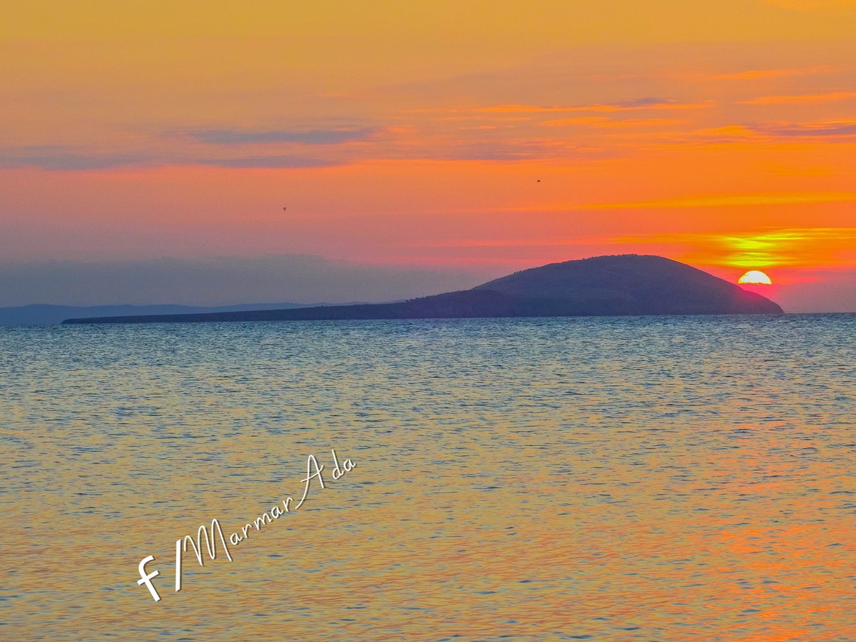 Marmar_Ada's tweet photo. #MarmaraAdası,,, #ekinlik, #koutalis #MarmarAda #günbatımı #sunset.. https://t.co/QWLbuGkpAr