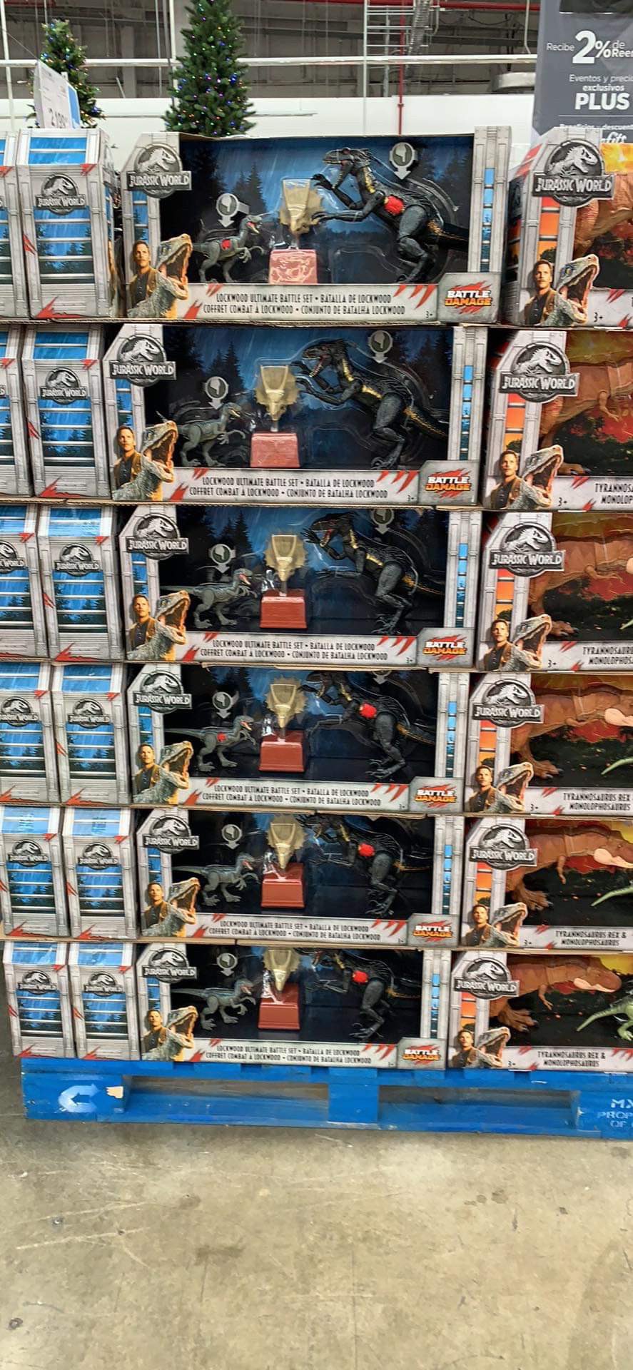 jurassic world battle damage lockwood ultimate battle set