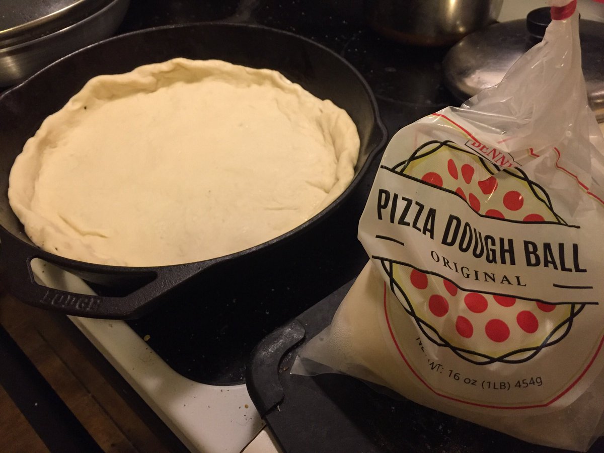 Bennyspizzapro's tweet image. We’re back at Bert’s Red Apple in Madison Park.  #bennysdough turn your kitchen into a pizzeria tonight !