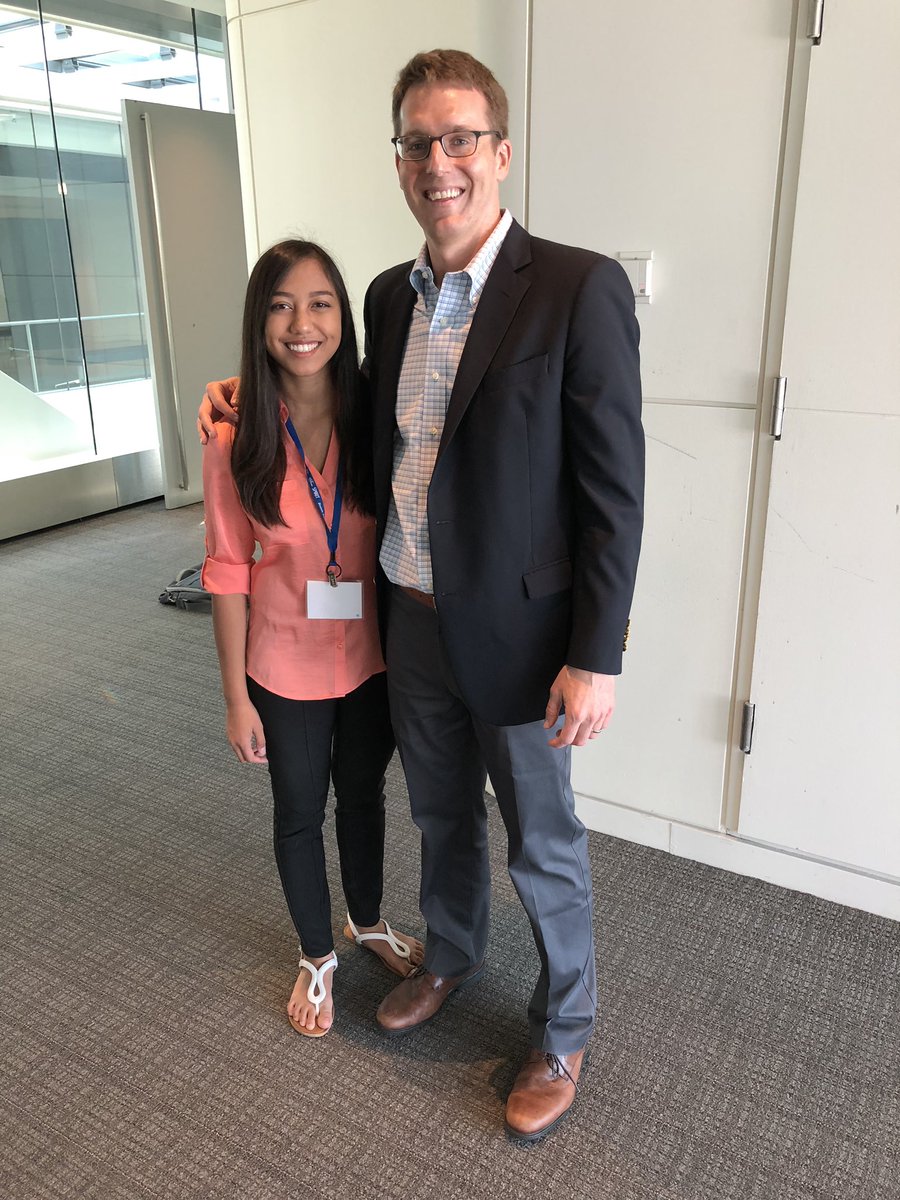 anjalihuynh's tweet photo. Hey friends, it's #nationaljournalismday so here's a shoutout to all the hardworking individuals who risk their lives every day to inform us on what's happening around the world. Also here's a few of my favorites. #freespirit18 https://t.co/90f8w1AEXg