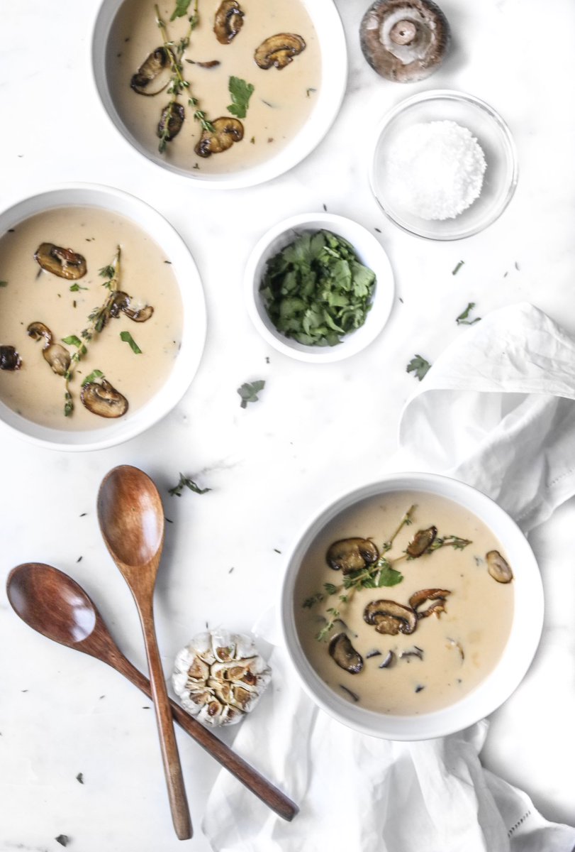 This Roasted Garlic Cream of Mushroom soup is perfect for Thanksgiving!
#peaches2peachesblog        #flatlay #feedfeed #foodblog #imsomartha #shareyourtable #nyfoodblogger #nyc #foodtographyschool #rocklandcountyfoodblogger #hudsonvalleyblogger #foodwinewomen #creamofmushroomsoup