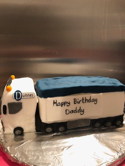 Our driver Andy's fantastic birthday cake made by his wife, it looks amazing!  Happy Birthday Andy!!! 🧁😀@ajcdaniels3