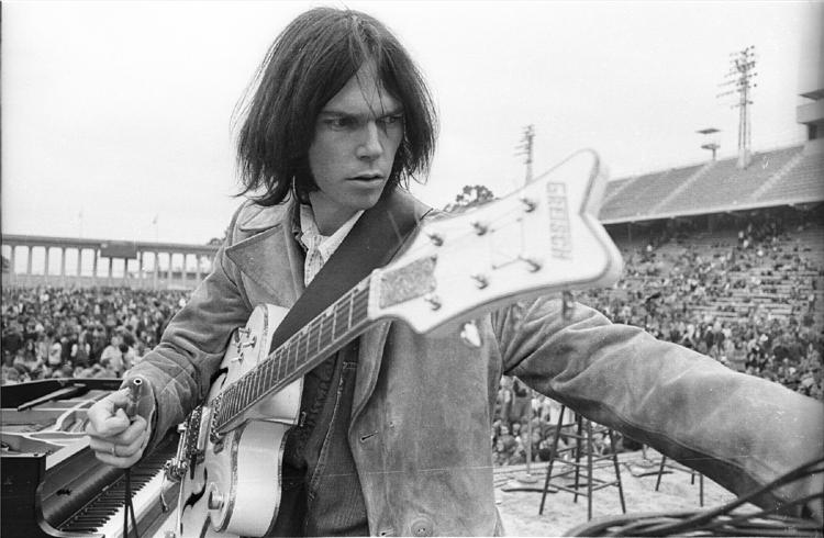 Happy birthday, Neil Young. Here\s to better days. Henry Diltz (1969) 