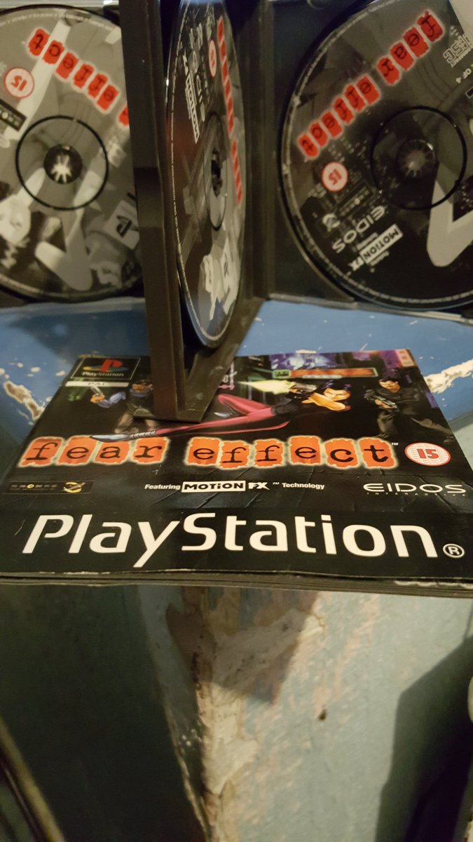 Happy #PS1Day!
Im sharing Fear Effect, a game which I have played briefly (and is on my Bucket List to finish) but was really cool from what I played!

Also a 4 disc monster! 😱 #GamersUnite #RetroGaming #PS1 #FearEffect