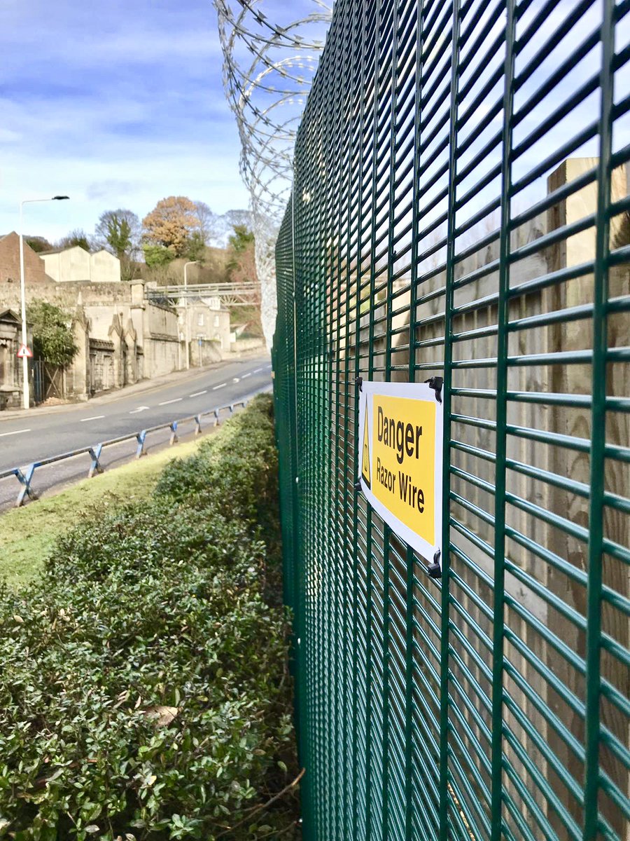 AESScotlandLtd's tweet image. AES (SCOTLAND) LTD recently installed, anti climb prison mesh security fencing, topped with razor wire. A great way to offer high security protection to the perimeter of your site. #PrisonMesh #SecurityFencing #RazorWire #PerimeterSecurity #AesScotlandLtd