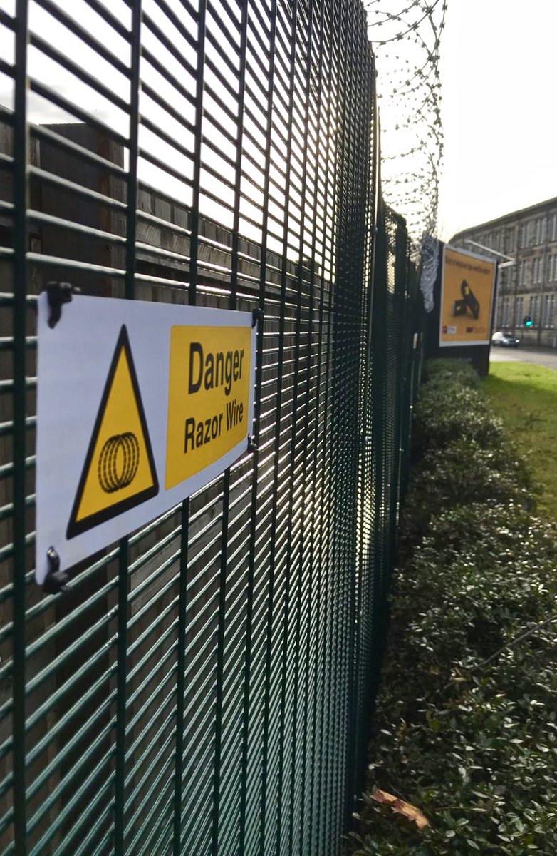 AESScotlandLtd's tweet image. AES (SCOTLAND) LTD recently installed, anti climb prison mesh security fencing, topped with razor wire. A great way to offer high security protection to the perimeter of your site. #PrisonMesh #SecurityFencing #RazorWire #PerimeterSecurity #AesScotlandLtd
