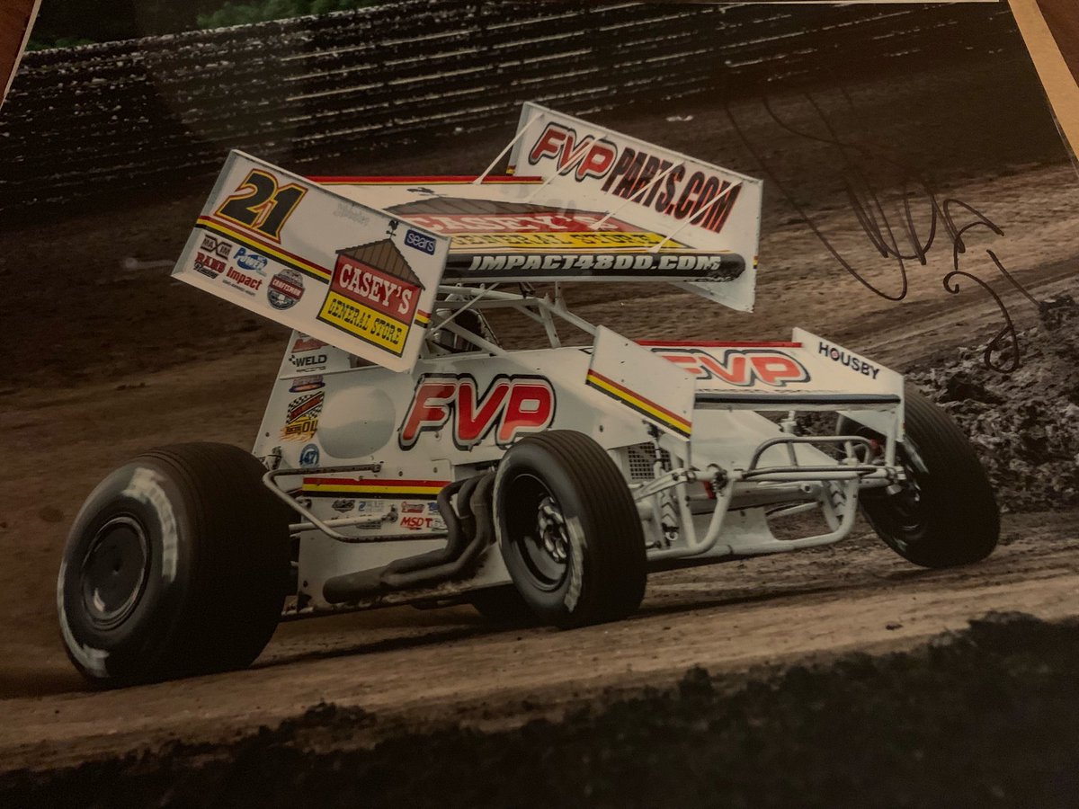 Today’s #Giveaway is signed 11x14 metallic print of <a href="/BrianBrown21/">Brian Brown</a>, #Retweet and #Followus for a change to win this beauty.