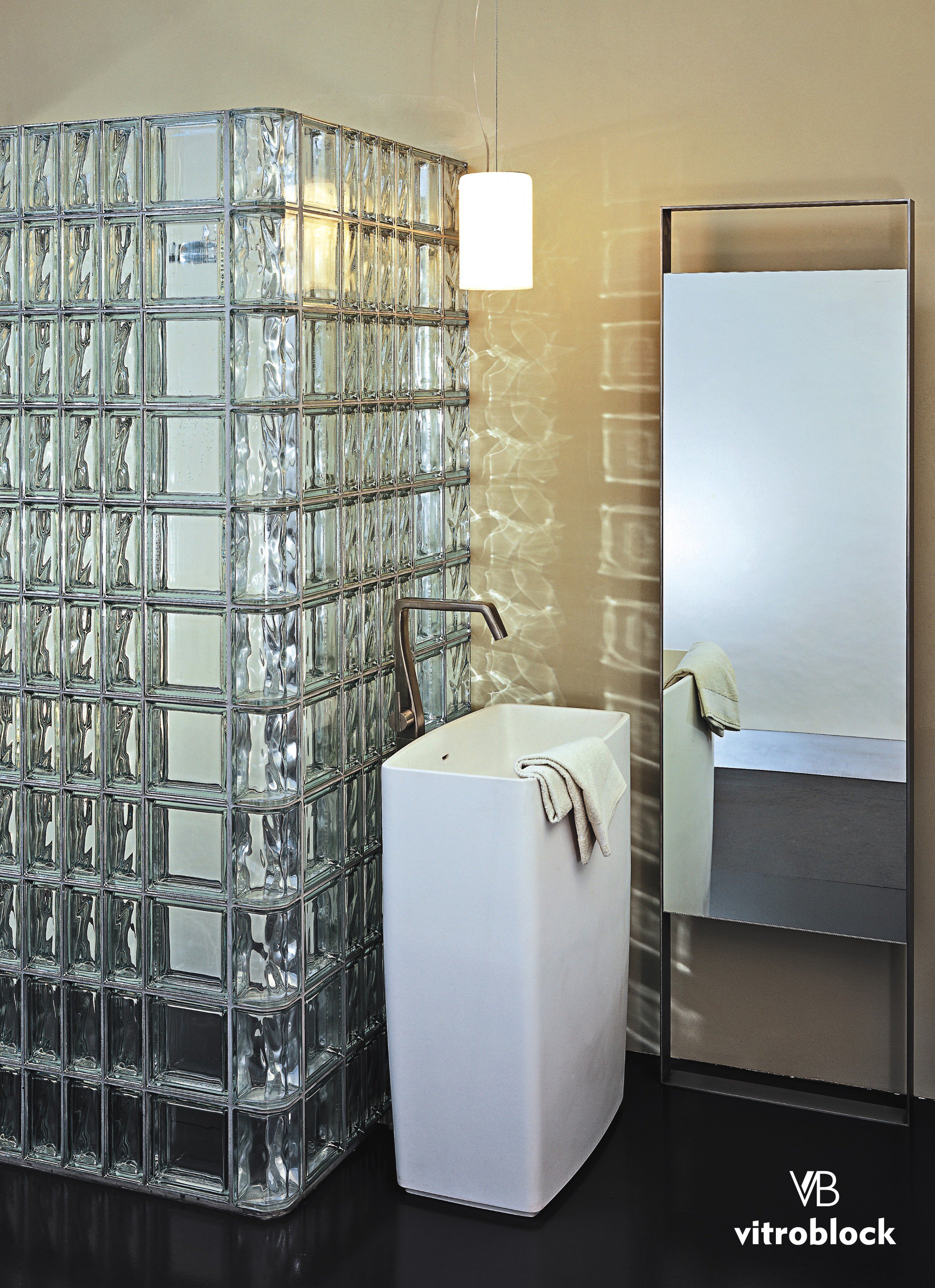 Vitroblock S.A. on Twitter: “Armá la mampara de tu baño con los
