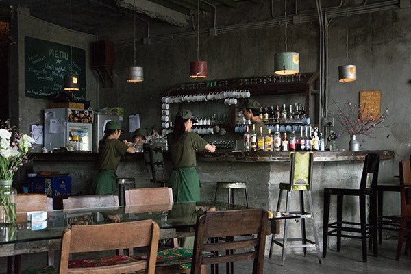 Mate2200's tweet image. Er du kreativ i forhold til indretning af fællesrum/cafe ✏️ og vil du bruge et par frivillige timer i et splinternyt klubhus i Valby. Hvor du kan sætte dit eget præg på tingene. 🏠
Så hører vi gerne fra dig 📌
#valbyboldklub #valbyidrætspark #twitterhjerne