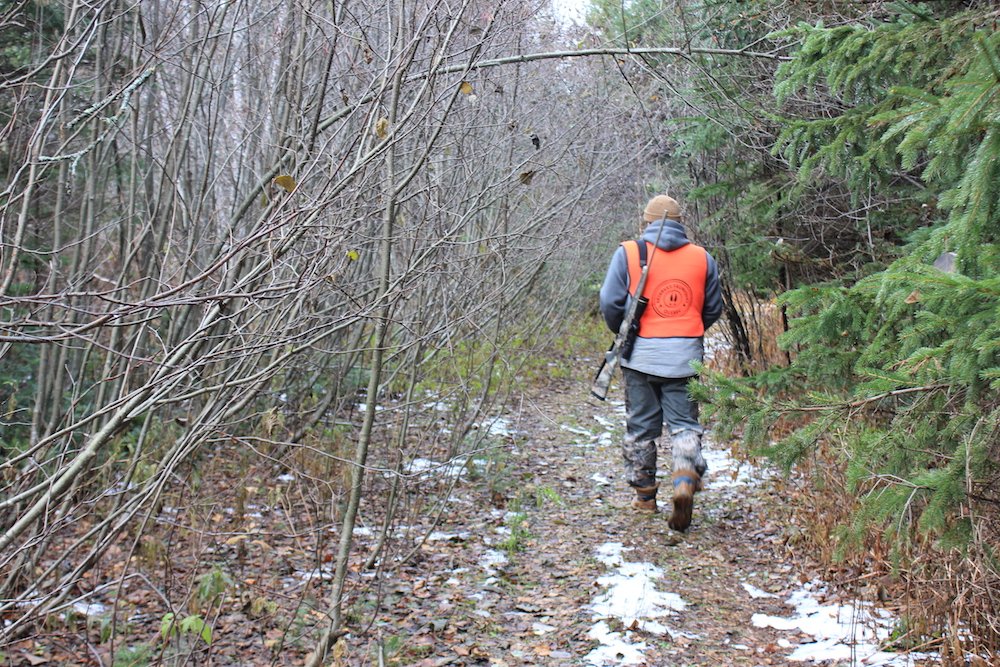 CaribouMag's tweet image. Caribou est allé à la chasse... au chevreuil avec le chef @StephaneModat  - Récit à lire ☞
 bit.ly/2T8g43l #chasse #terroir