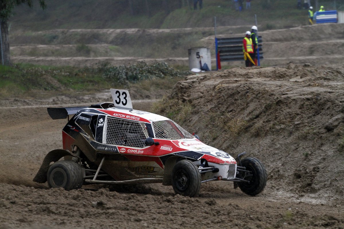 Antón Muíños se queda a las puertas del podio en el Nacional de Autocross - antonmuinos.com/2018/11/12/ant… <a href="/CEAX_RFEdA/">Campeonato España Autocross</a> <a href="/Semog_Racing/">Marketing Semog</a> <a href="/mbpress_es/">Mbpress</a>