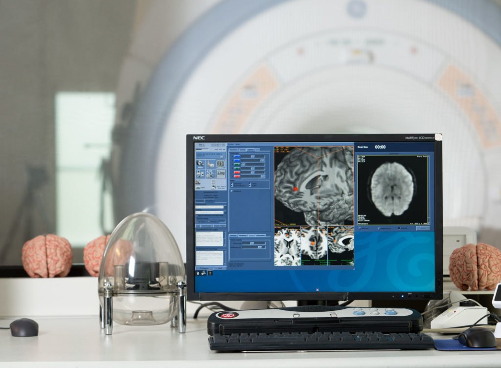 UGANeuro's tweet photo. One of the featured projects this summer tackles the question of the different ways the brain and immune system communicate depending on sex. For more information, check out the program's website: https://t.co/PYuI4LkRHY https://t.co/wDorTSS0i5