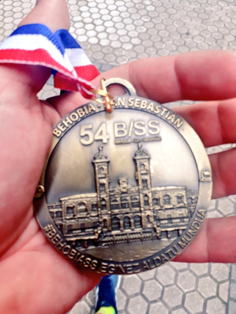 alvaroTorre91's tweet photo. INCREIBLE... lo vivido este fin de semana en @BSS_Fortuna esta a sido mi primera pero habra mas. Una carrera de 10 por su organizacion , recorrido y por toda esa gente q se vuelca para animar en cualquier punto. #correr #Behobia2018 #running #adidas #suunto https://t.co/RMzrrU7nXT